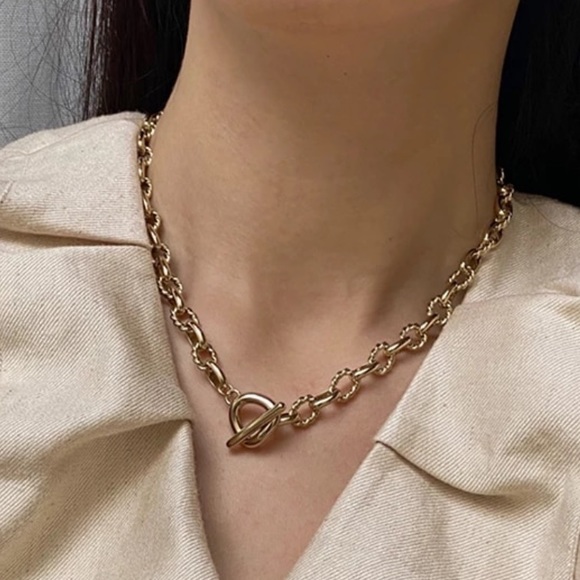 18K Gold Layered Chunky Punk Lock Choker Necklace - Picture 2 of 9